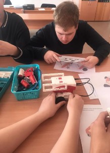 p135_robot.jpg